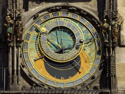 1410년에 만들어진 시계.mp4