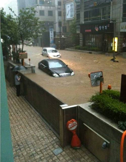 유명한 강남 홍수 빌딩 사진의 진실