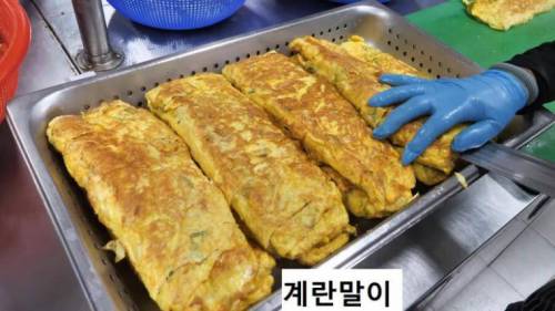 가격을 15%나 인상한 식당.jpg