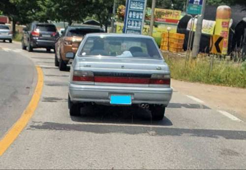 최근 길에서본 최고령 자동차