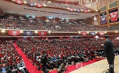 				연도별 아이유 서울 콘서트 규모 변화