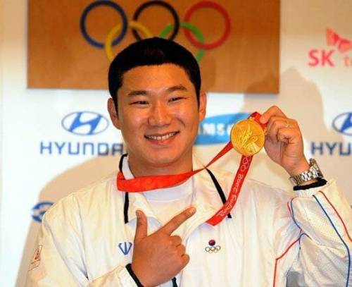 사격의 신 진종오 의외의 사실.jpg