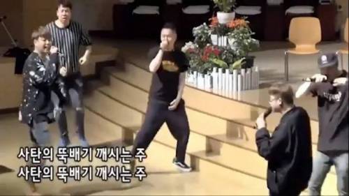 시어머니가 교회 다니면 한달에 500씩 용돈 준다 하면?