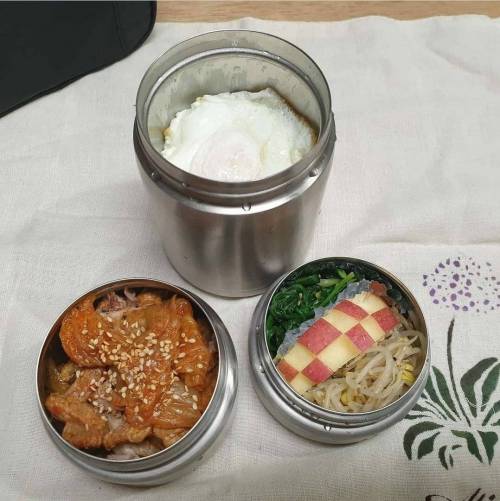 수능 앞두고 도시락 예행 연습중이신 수험생 어머님들.jpg