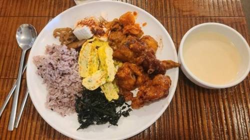 강남역 한식뷔페 7,500원.jpg