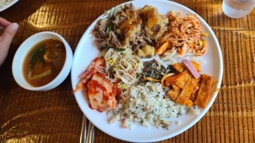 강남역 한식뷔페 7,500원.jpg