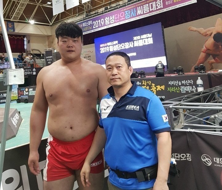 190cm 140kg인 요즘 4학년 씨름선수.jpg