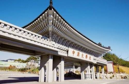 학교가 망해도 걱정없는 어느 대학교.jpg
