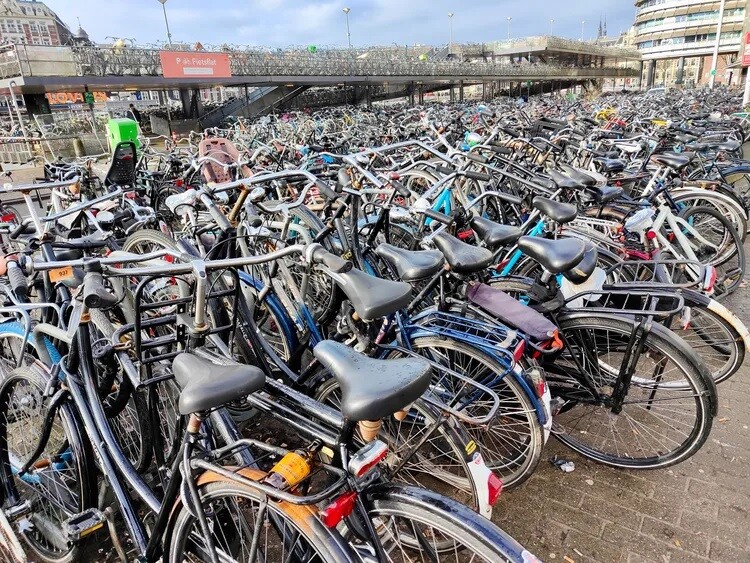 네덜란드에 설치된 세계 최대급 자전거 주차장