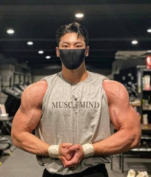 성형으로 생이 바뀐 사람.jpg