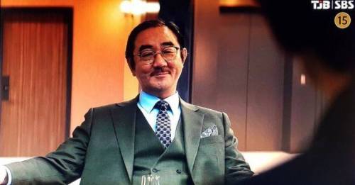 비리 권력층 배우  5대 천황