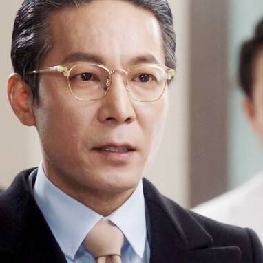 비리 권력층 배우  5대 천황