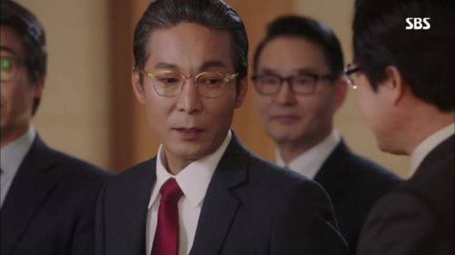 비리 권력층 배우  5대 천황