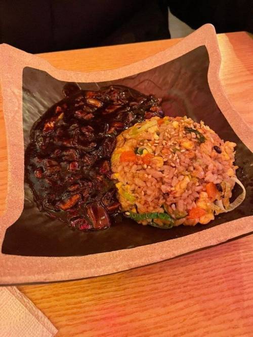 0.5인분 중식당 실제사진
