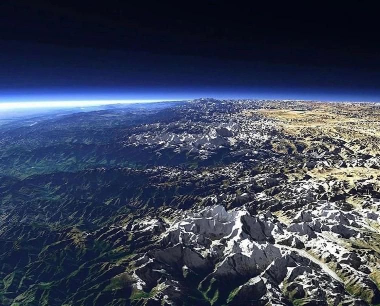 우주 상공에서 찍은 히말라야 산맥의 모습