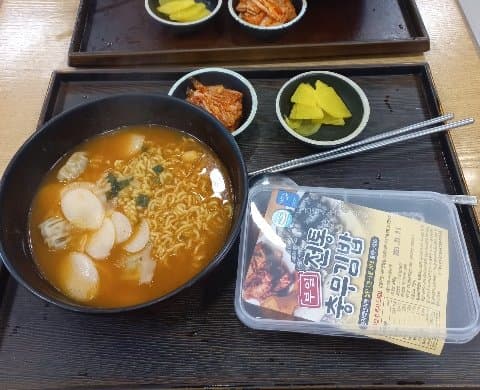 휴게소 라면+충무김밥 가격