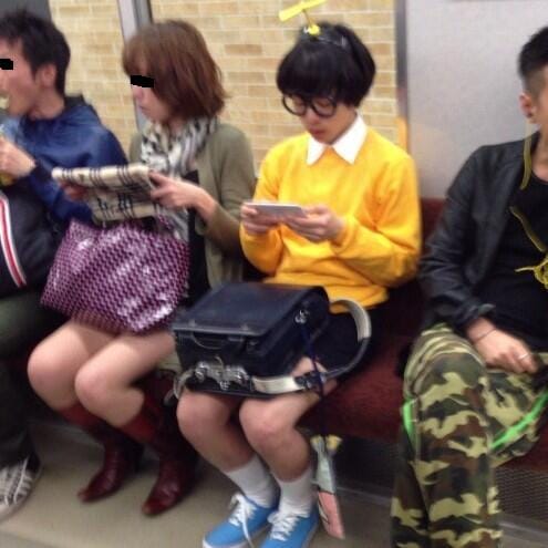 모두가 얌전하고 조용하다는 일본 지하철 풍경 2