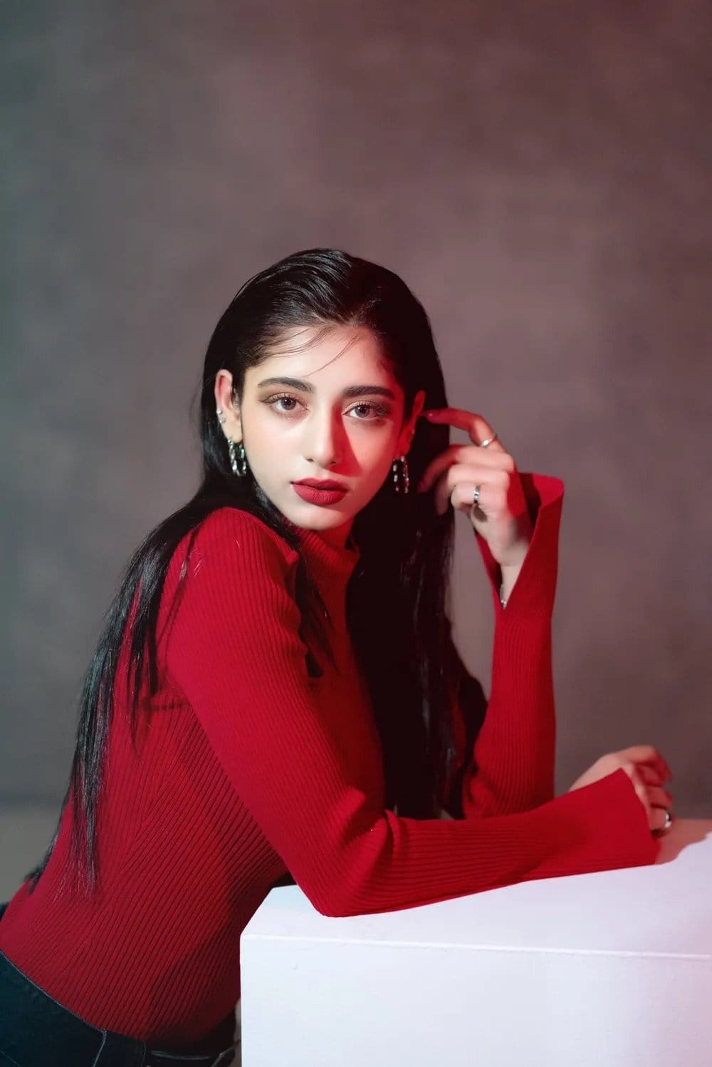 케이팝 최초의 힌두 아이돌 멤버.jpg