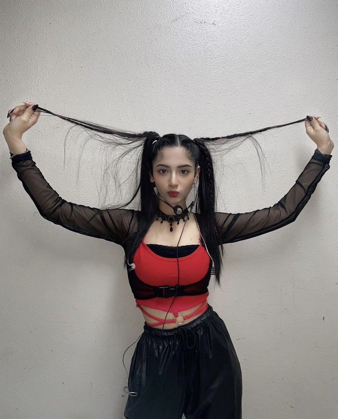 케이팝 최초의 힌두 아이돌 멤버.jpg