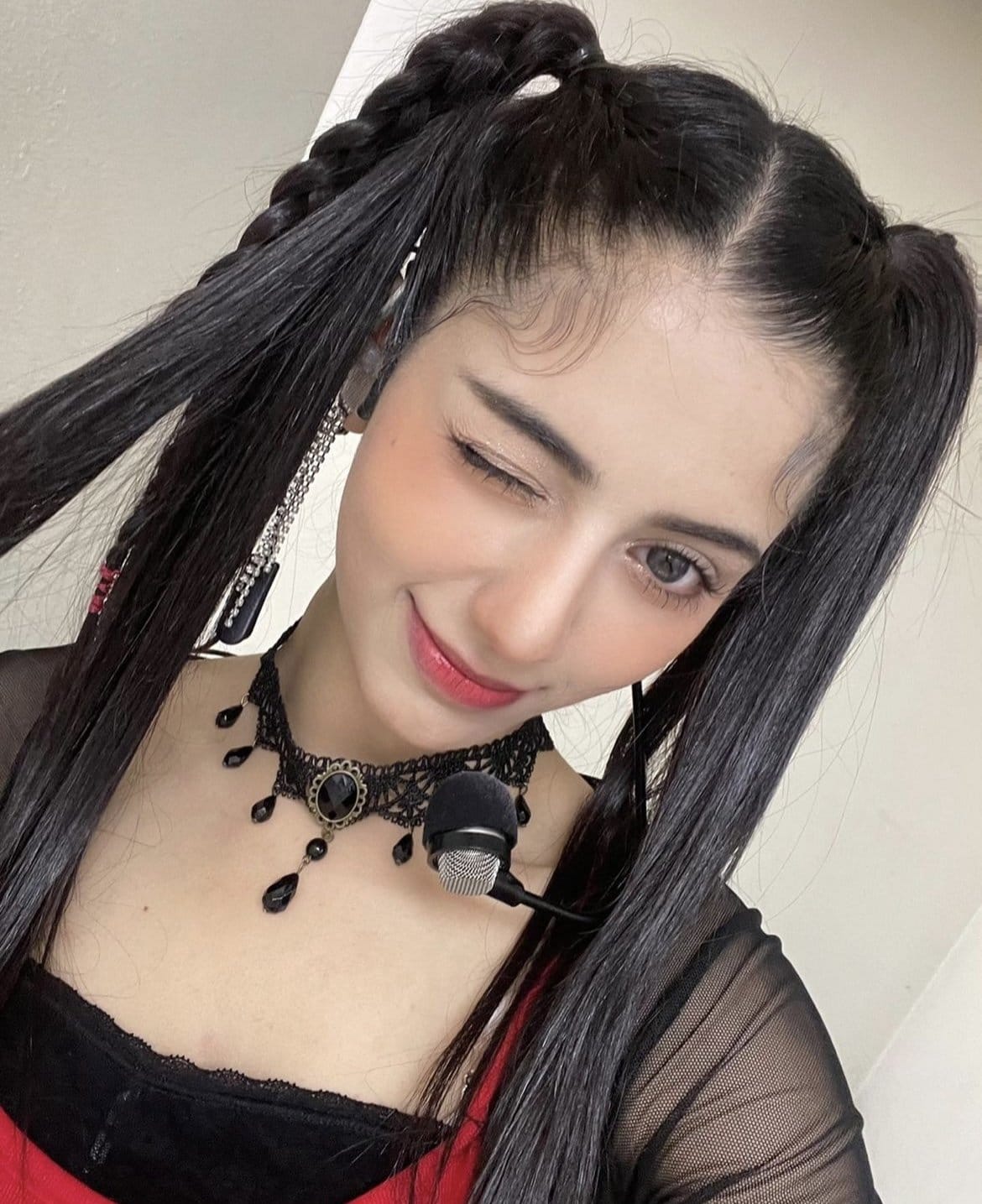 케이팝 최초의 힌두 아이돌 멤버.jpg
