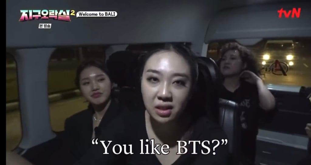 나영석 PD가 이영지에게 입국 심사 때 제발 자제해달라고 한 행동.JPG