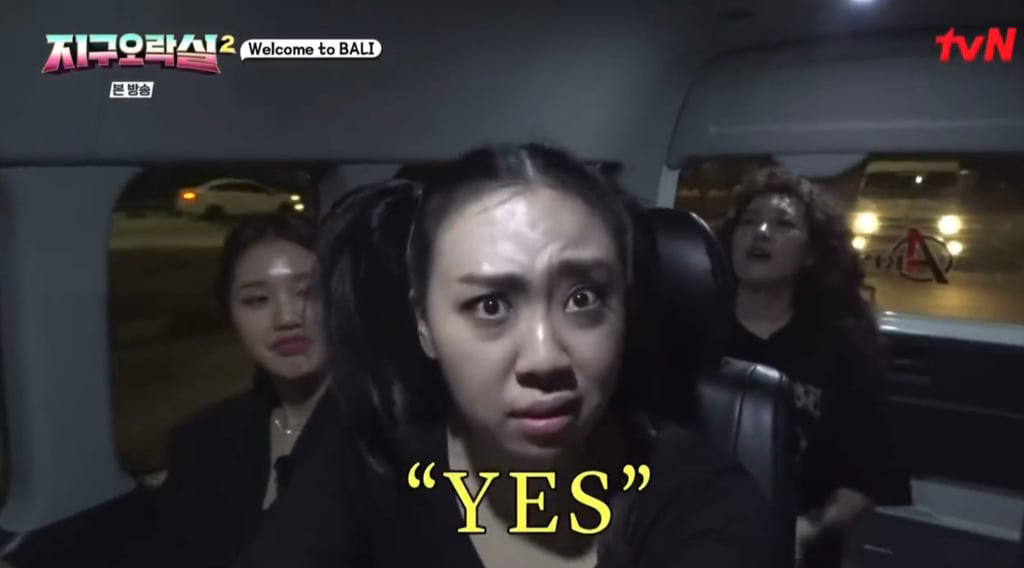 나영석 PD가 이영지에게 입국 심사 때 제발 자제해달라고 한 행동.JPG