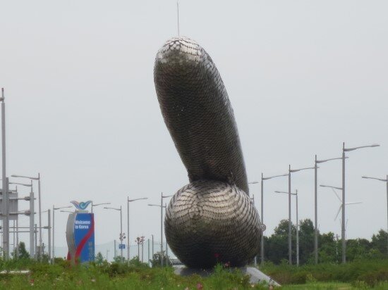 한국에 처음 온 외국인의 첫인상으로 유명한 것