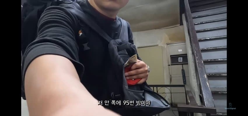 가성비 쩌는 비즈니스 호텔을 방문한 여행객
