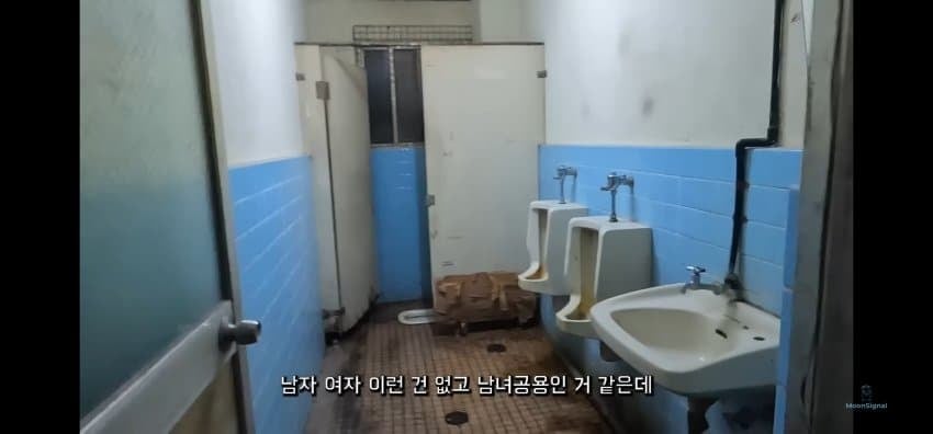 가성비 쩌는 비즈니스 호텔을 방문한 여행객