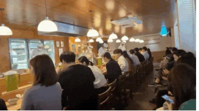 충격적인 어떤 돈까스집 대기 번호 ㄷㄷ.jpg