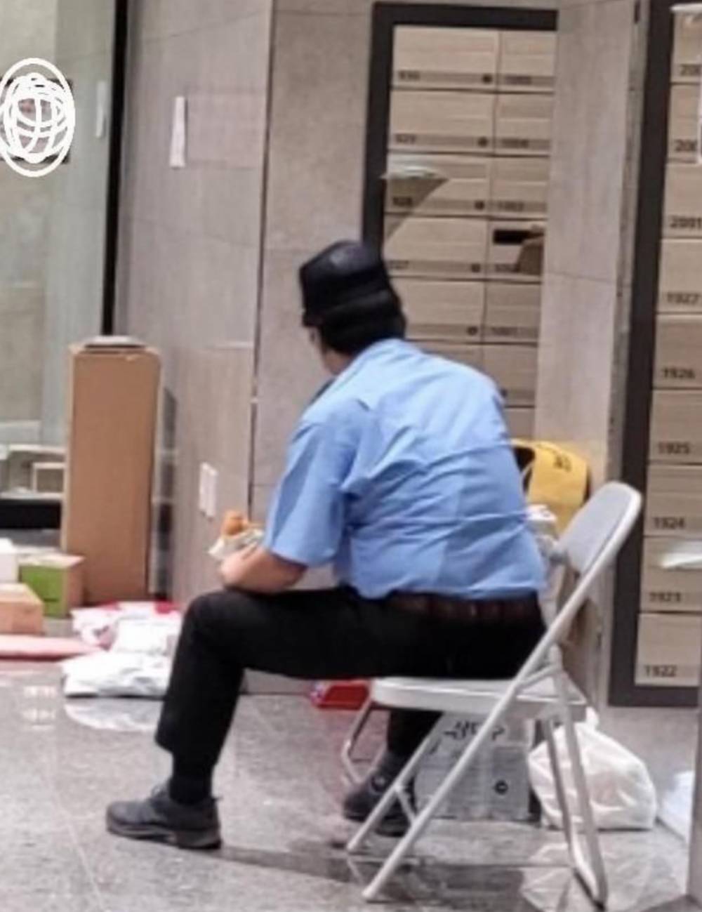 어느 오피스텔의 약자를 대하는 방법