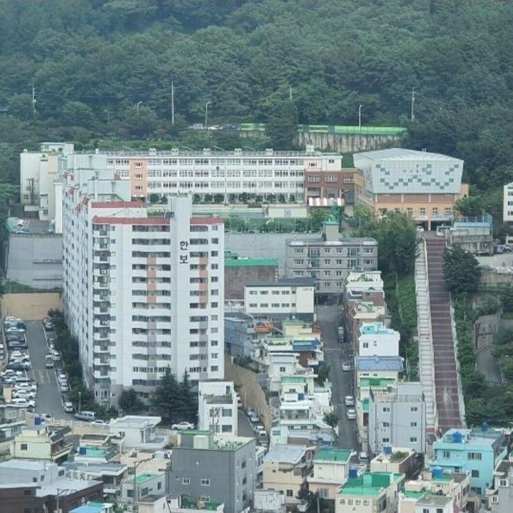 부산의 어떤 중학교 등하교길의 경사도.jpg