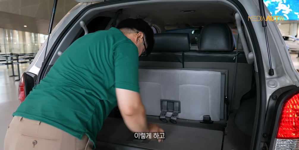 옛날 싼타페 7인승 모델