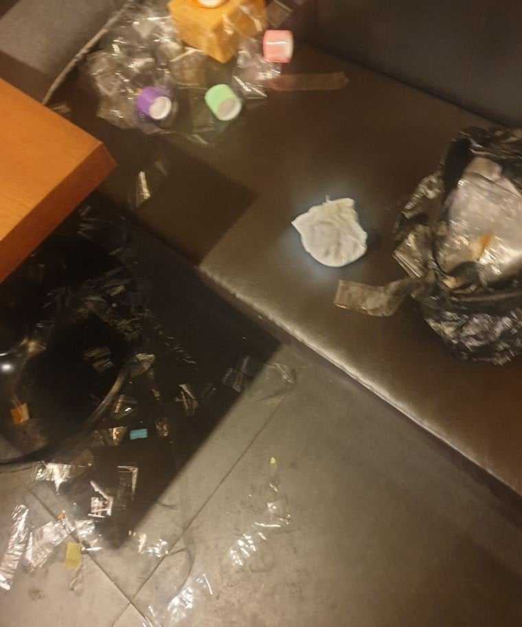 애기들 잔뜩 데려온 손님 받았다가 현타쎄게온 치킨집 사장님