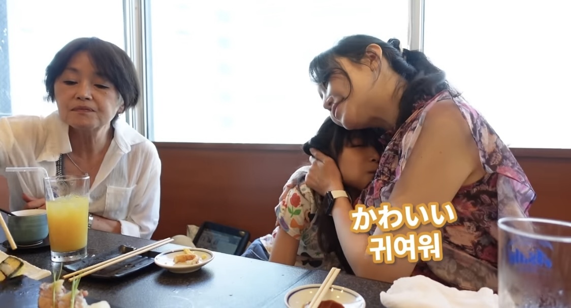 서툰 한국어로 딸을 귀여워 해주고 싶던 일본인 엄마의 한마디.jpg