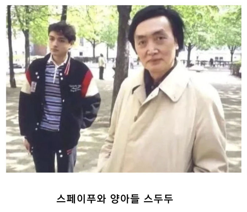 				20년간 결혼 생활을 한 아내가 알고보니 남자였다.jpg