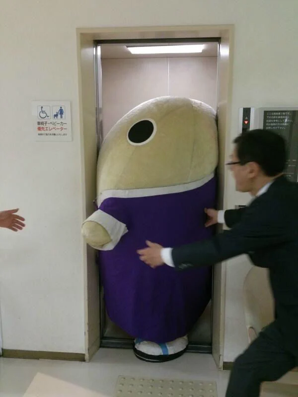 극한직업 인형탈 알바