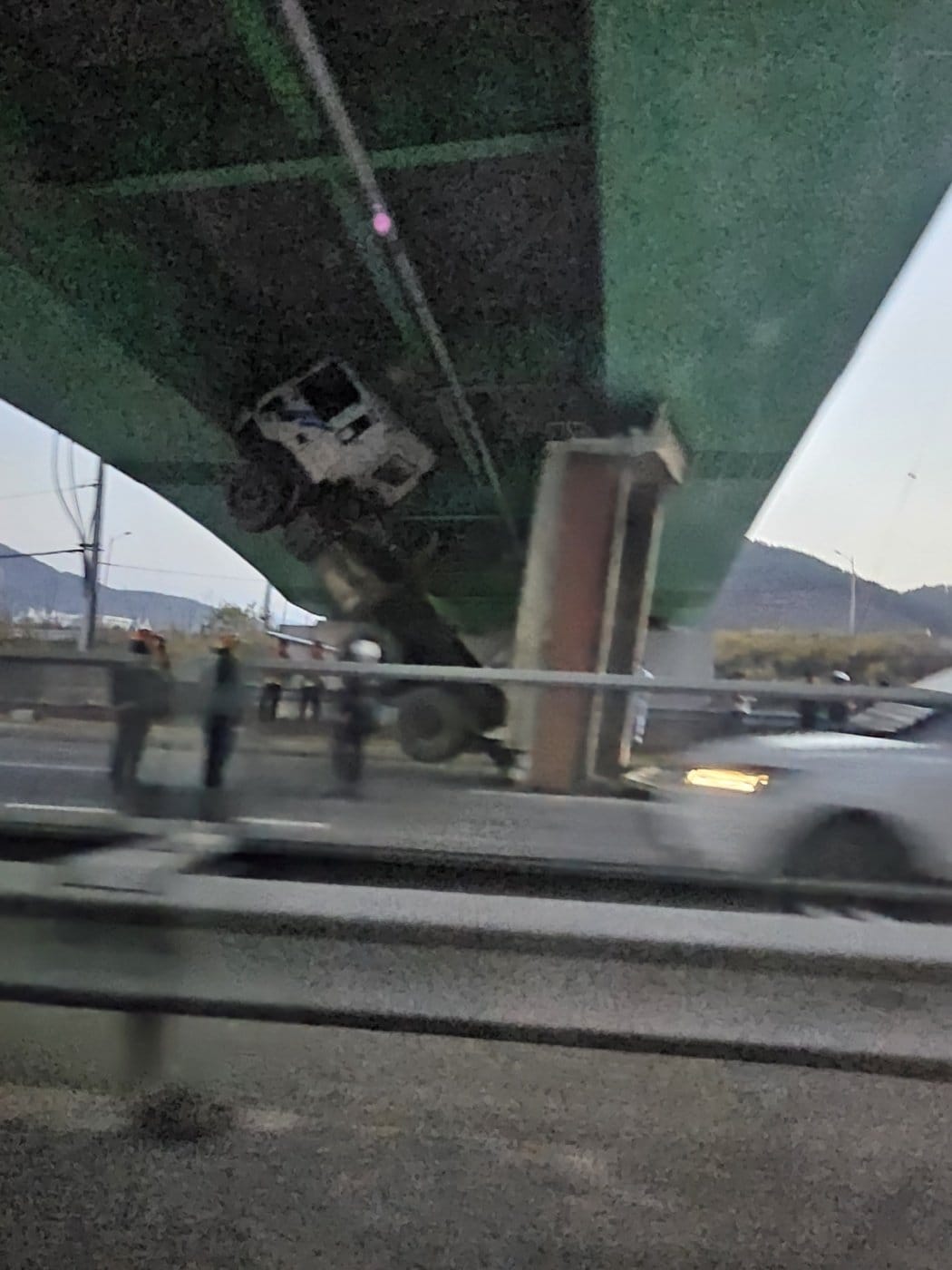 어제자 구미 트럭 사고.jpg