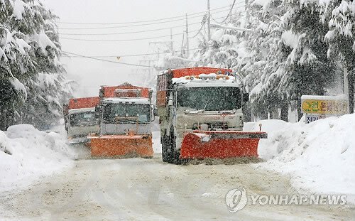 휴교따윈 없는 강원도 제설 클라스...jpg