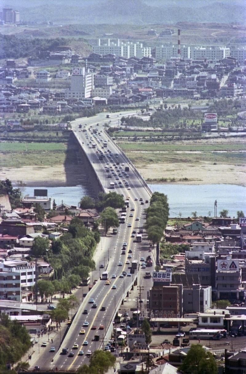 1977년 당시 서울 한남대교 일대 모습.jpg