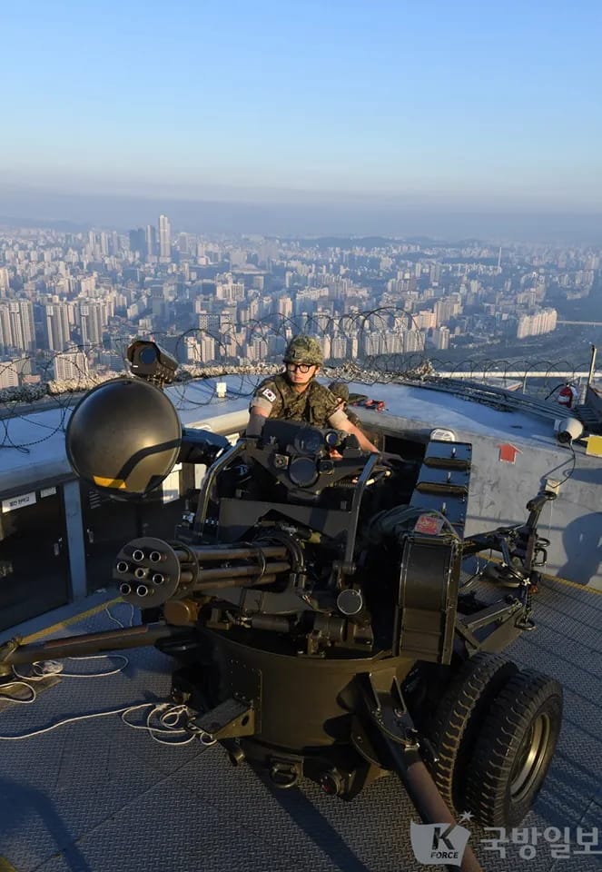 일본과 한국의 빌딩 옥상 비교