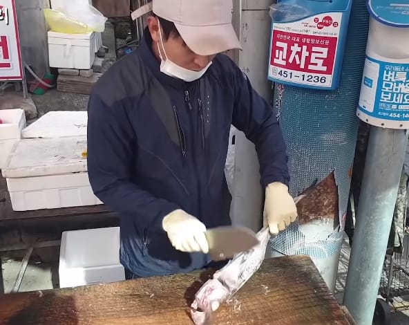 월 2000 벌어도 대접 못받고 아무도 안 배운다는 직업
