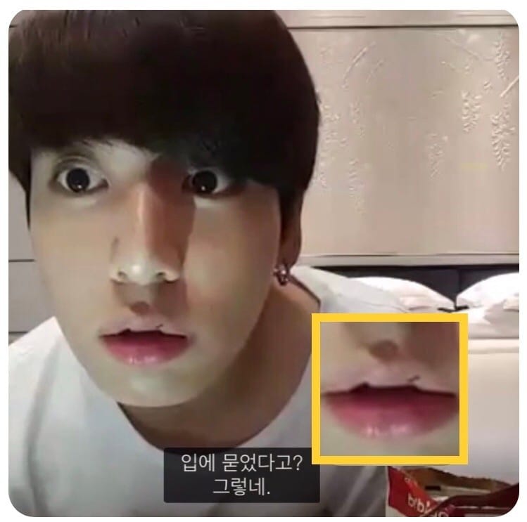 오빠 얼굴에 김 묻었어요