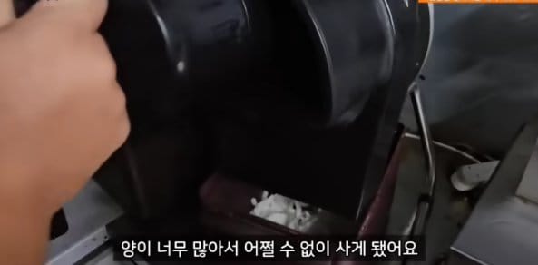 겨우 몇백만원짜리 기계 사니까 직원이 필요없어졌다는 음식점 그리고 댓글..