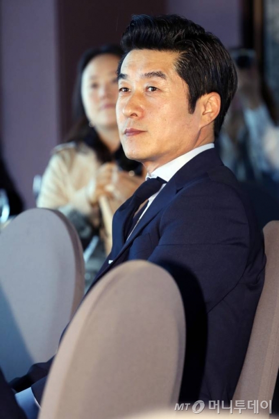  					과거 한국 나이로 60이 된 연예인들 .jpg