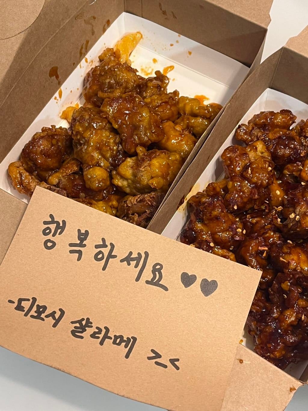 리뷰이벤트로 받을 수 있는 유명인 친필싸인(가짜)