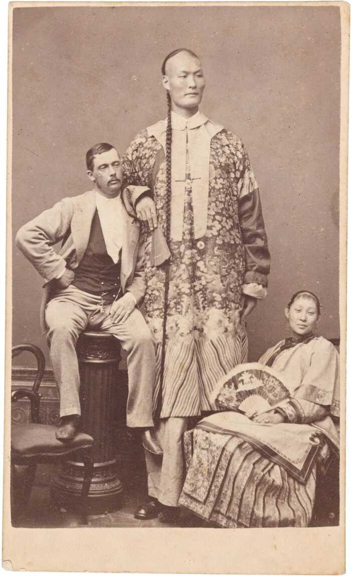 키가 3m 19cm였다는 청나라 사람.jpg