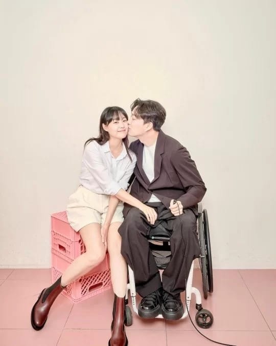 지은아 너는 내가 휠체어 타는게 불편하지 않아?.jpg