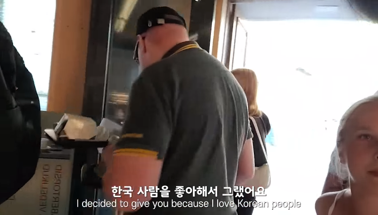 10살 소녀에게 번호따인 여행 유튜버.jpg