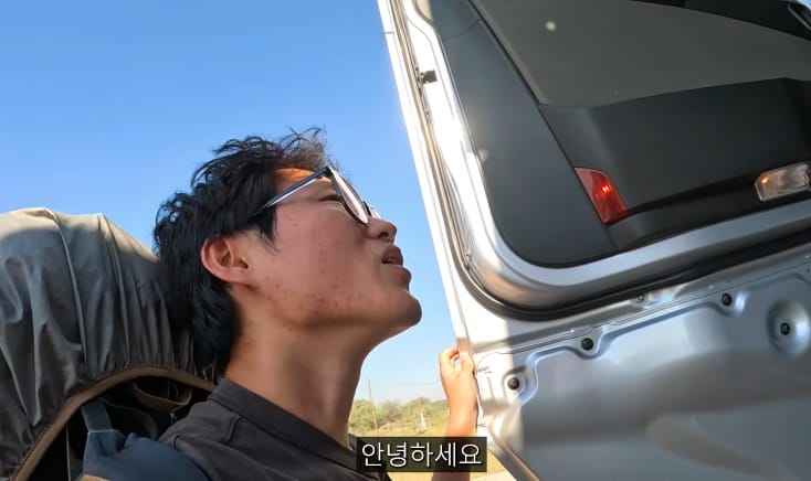 현지인이 히치하이킹해도 된다고 먼저 권하는 아프리카 국가.jpg